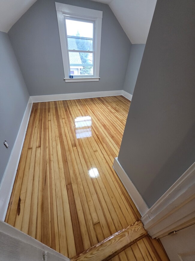 Building Photo - 162 Cooper St