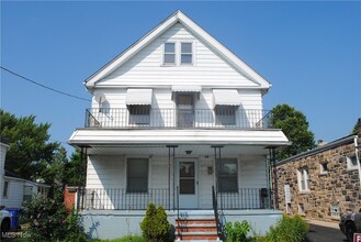 Building Photo - 841 Whitcomb Rd