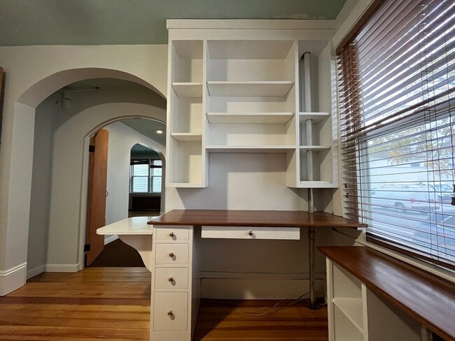 Building Photo - 254 Rantoul St