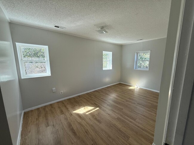 Building Photo - 1703 Singleton St