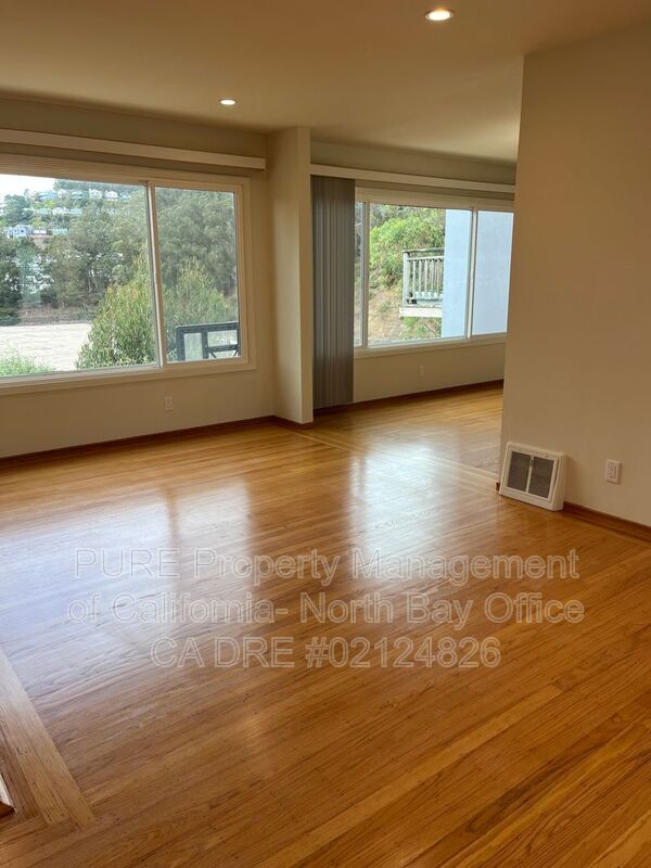 Foto del edificio - 305 Dellbrook Ave
