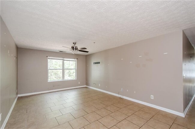Building Photo - 10104 Fairington Ridge Cir