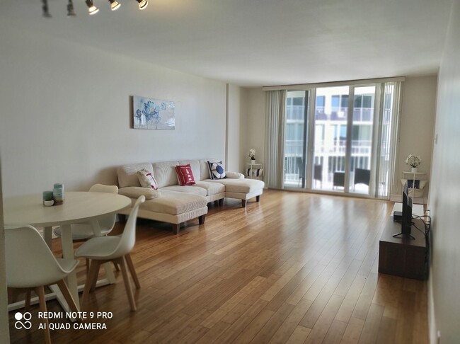 Building Photo - 3540 S Ocean Blvd