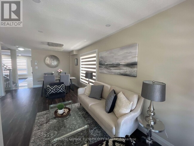 Building Photo - 20 Four Seasons Cir