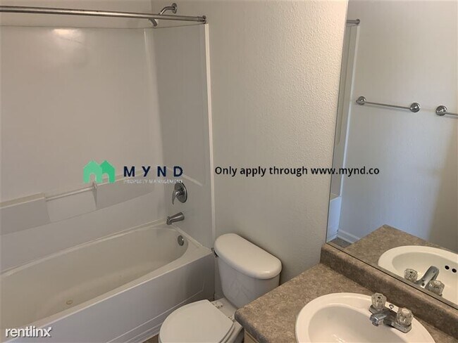 Building Photo - 3 br, 3 bath  - 200 Talus Way Apt 132 Apt 132