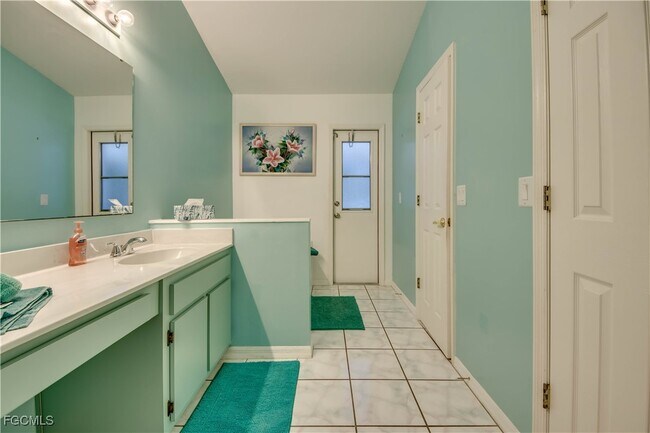 Foto del edificio - 4406 SW 25th Ave