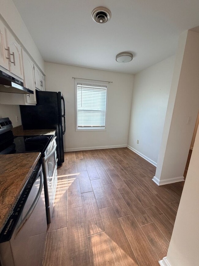 Building Photo - 303 Haltiwanger Rd