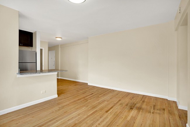 Building Photo - 5532 Netherland Ave