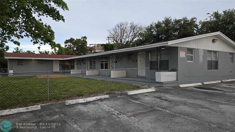 Foto principal - 1874 NE 161st St