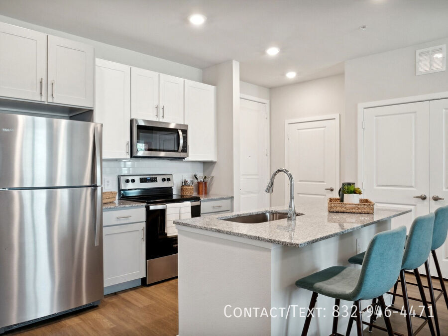 Primary Photo - 8 Weeks Free Rent + Up to $1,000 GC!