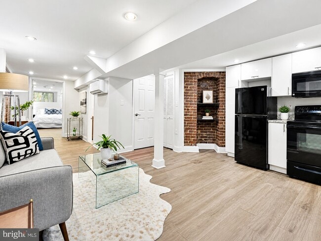 Foto del edificio - 3576 13th St NW
