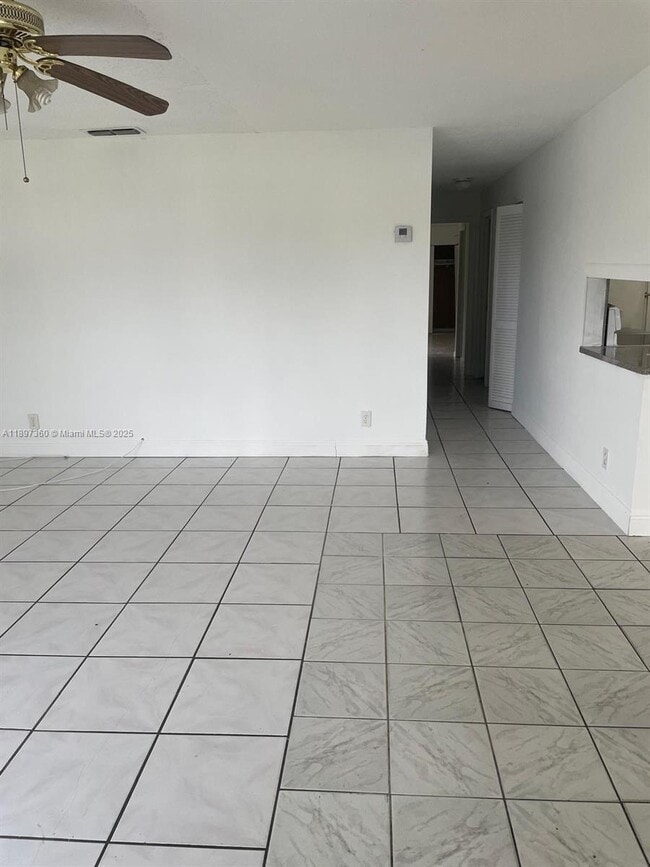 Building Photo - 810 SW 73rd Ave