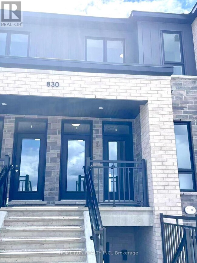 Photo du bâtiment - 830 Roger Griffiths Ave