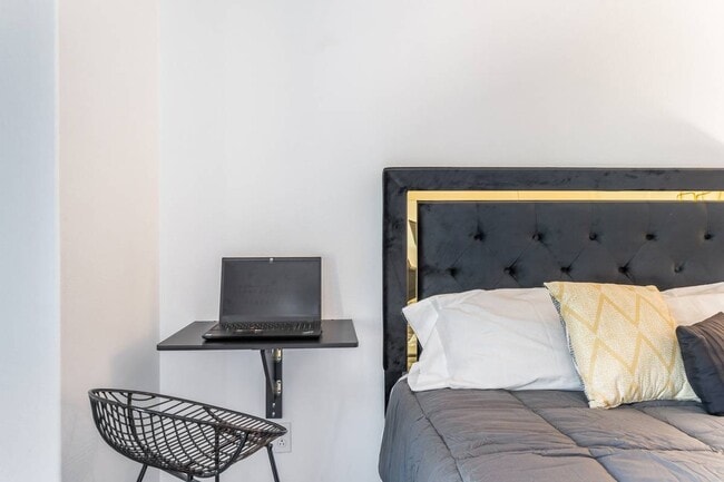 Foto del edificio - 7225 Cedar Rd