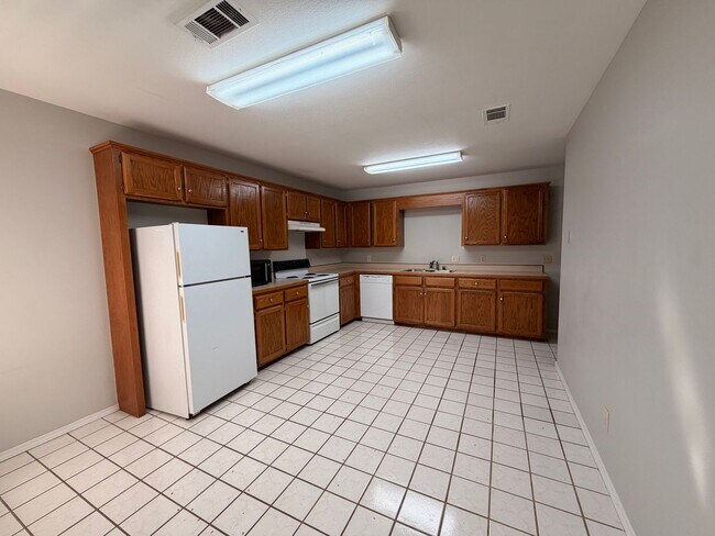 Foto del edificio - 301 W 16th Ct