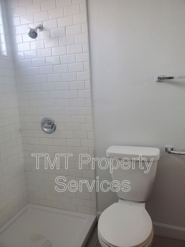 Foto del edificio - 9002 Salmon Falls Dr