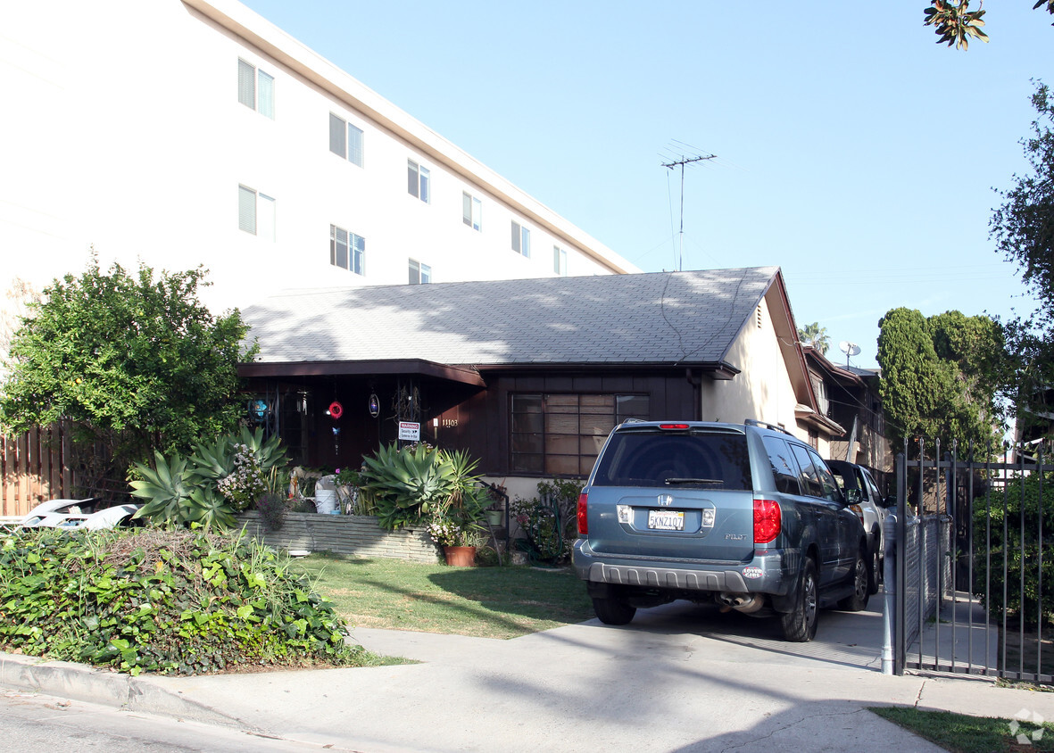 Primary Photo - Santa Fe Apartments