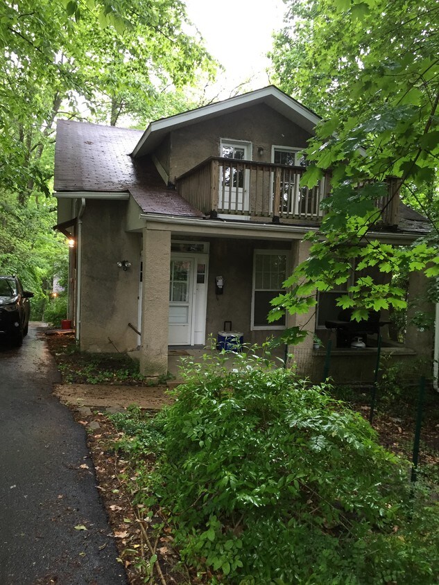 1914 Sulgrave Ave. - 1914 Sulgrave Ave