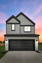 Building Photo - 3021 Skyline Mesa Dr