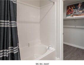 Building Photo - Centerpointe at Market