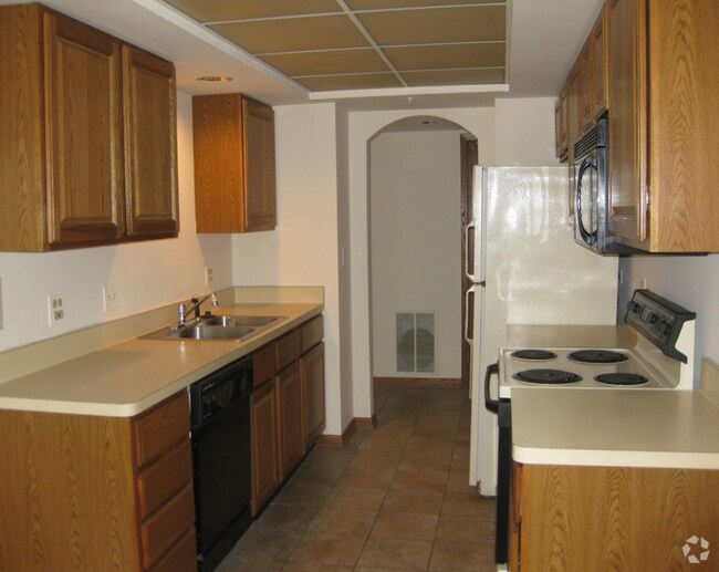 6415 Elm Street Apartments in Morton Grove, IL