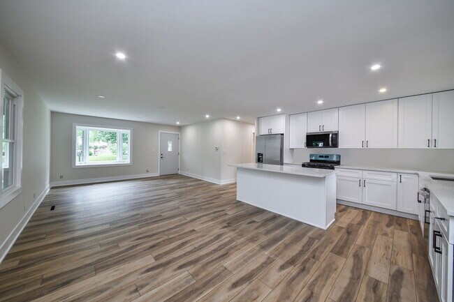 Foto del edificio - 828 Valley Ln