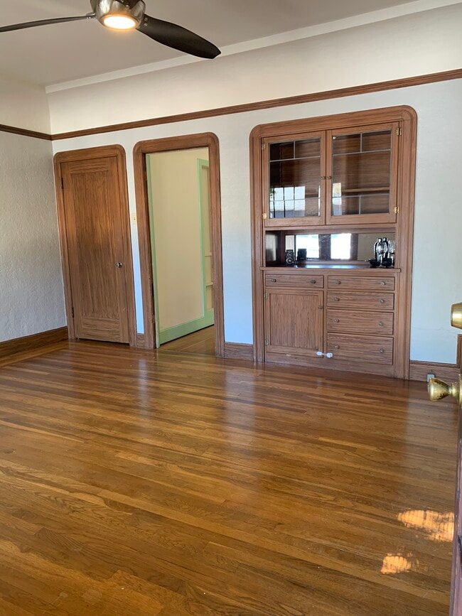 Building Photo - 1509 Estudillo St