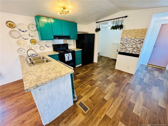 Foto del edificio - 1992 Henry Hammond Rd