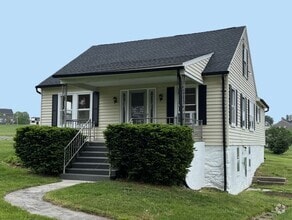 Building Photo - 204 W Railroad Ave