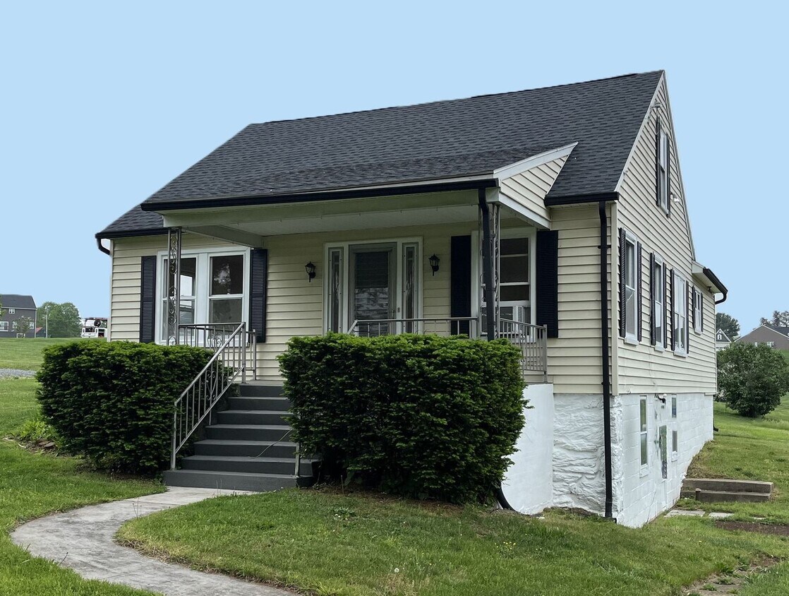 Foto principal - Single Family Home