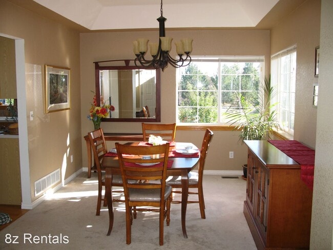 Building Photo - 3 br, 2.5 bath House - 3917 Hawthorne Circle