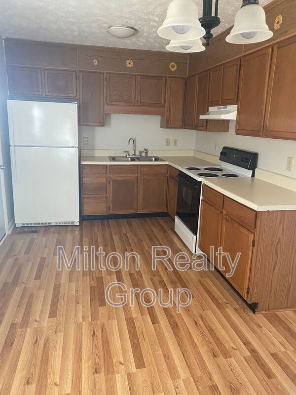 Foto del edificio - 54 Rolling Springs Dr