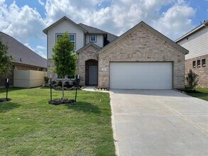 Building Photo - 815 Summer Vlg Wy