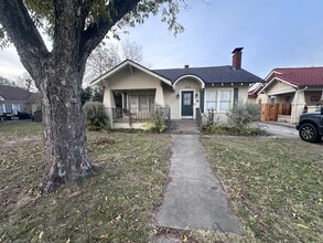 Building Photo - 215 N Washington St