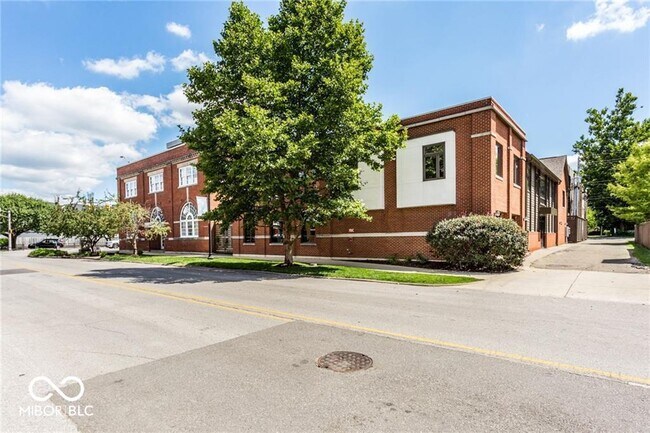 Foto del edificio - 1529 Alabama St