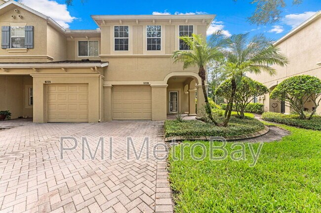 Foto del edificio - 9228 Stone River Pl