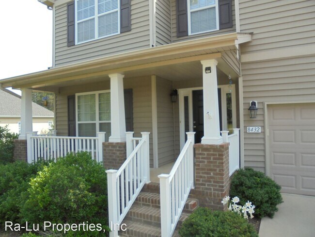Building Photo - 4 br, 3.5 bath House - 8432 Pheasant Ridge...