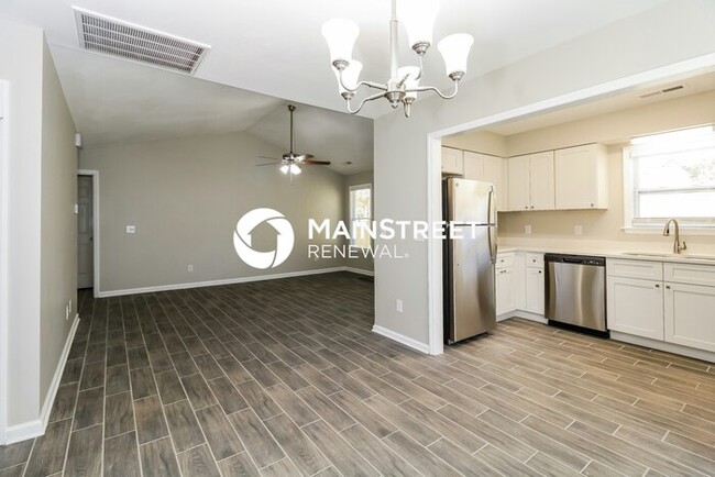 Foto del edificio - 3705 Creek Point Way