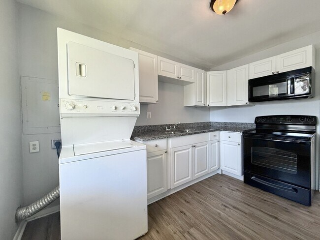 Foto del edificio - 1045 11th Ave NW
