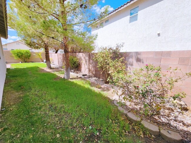 Building Photo - 1005 Welkin St