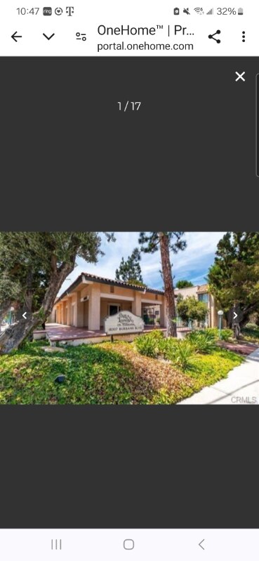 Foto del edificio - 18307 Burbank Blvd