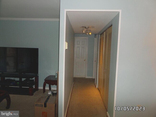 Building Photo - 794 Quince Orchard Blvd
