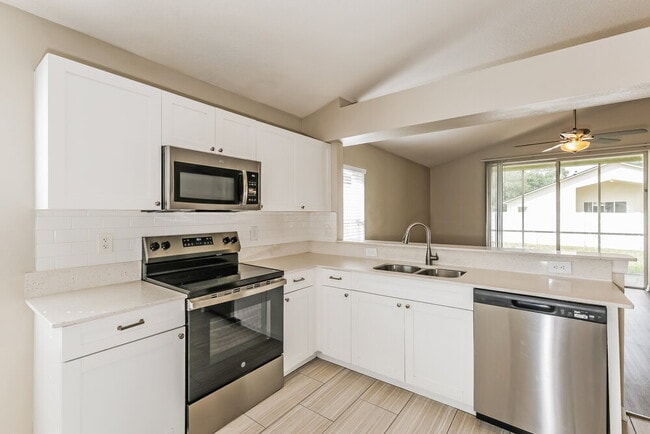 Building Photo - 6934 Waterbrook Ct