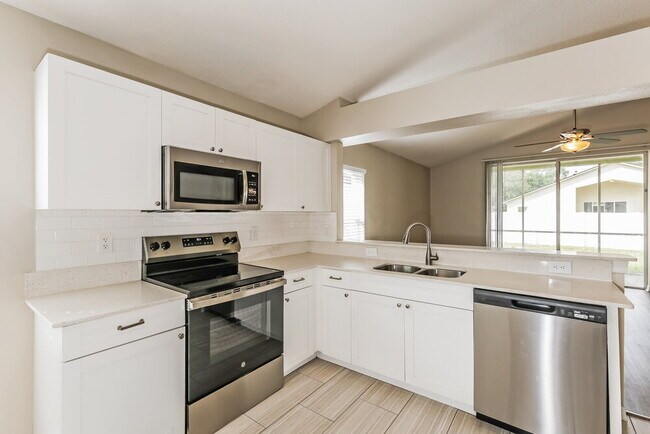 Foto del edificio - 6934 Waterbrook Ct