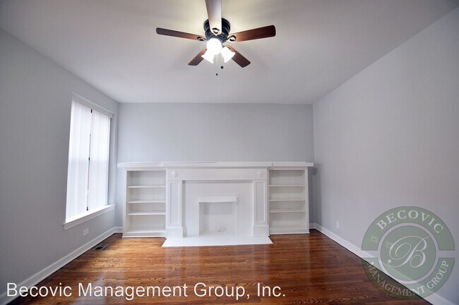 Building Photo - 7700-7706 N Marshfield Ave