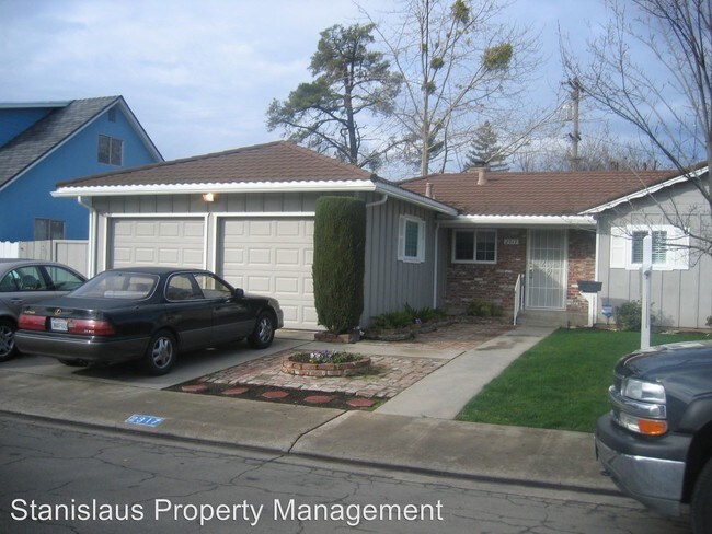 Foto del edificio - 3 br, 2 bath House - 2317 Monte Carlo Avenue