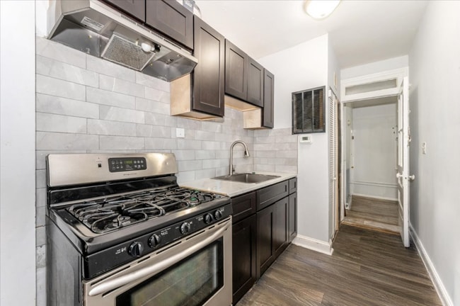 Foto del edificio - 1359 Bryant St NE