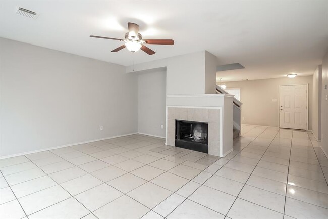 Foto del edificio - 21119 Bridgemeadows Ln