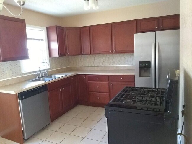 Foto del edificio - Become a Home-Owner Today!