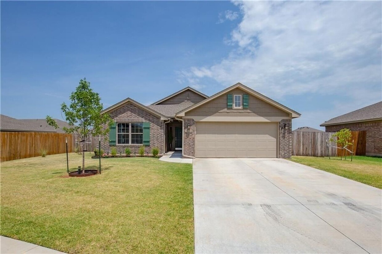 Primary Photo - 3 Bed | 2 Bath | 2 Car (Deep) Garage - Val...